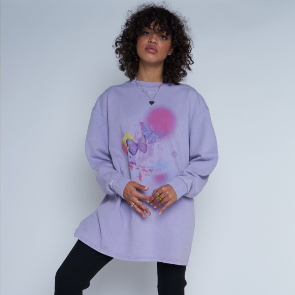 Oversized Graphic Tee